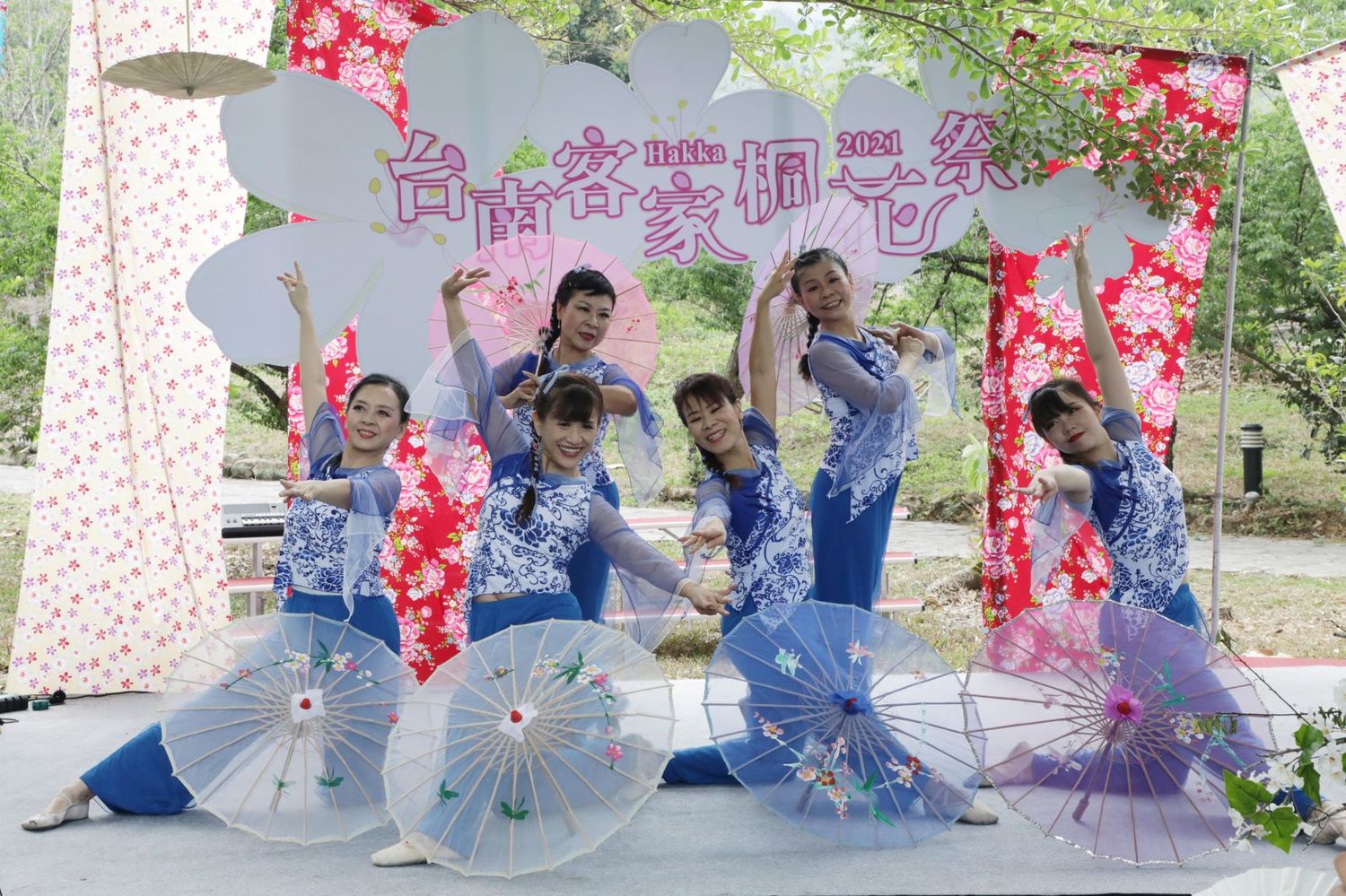 市府客家事務委員會今日於梅嶺首次辦理2021台南客家桐花祭「桐花之南、梅嶺初放」活動。 圖:台南市政府 / 提供 市府客家事務委員會今日於梅嶺首次辦理2021台南客家桐花祭「桐花之南、梅嶺初放」活動。 圖:台南市政府 / 提供