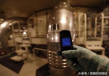 柏崎-刈羽核電廠的強混泥土包封容器內的輻射量檢測。 圖 : 翻攝自頭條號 / 寄趣科技驛站 柏崎-刈羽核電廠的強混泥土包封容器內的輻射量檢測。 圖 : 翻攝自頭條號 / 寄趣科技驛站