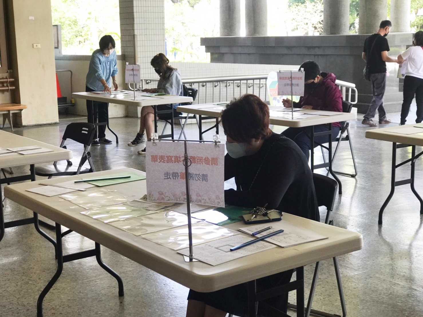 嘉義市國中小新生報到採線上、現場雙軌並行。 圖:嘉義市政府/提供 嘉義市國中小新生報到採線上、現場雙軌並行。 圖:嘉義市政府/提供