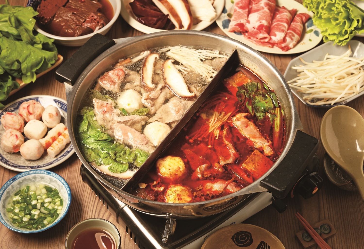 搭捷運遊臺中沿途盡是美食。 台中市政府/提供 搭捷運遊臺中沿途盡是美食。 台中市政府/提供