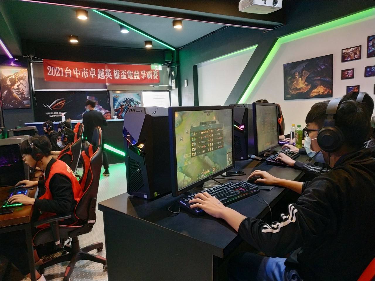 中市卓越英雄盃電競賽開打。 台中市政府運動局/提供 中市卓越英雄盃電競賽開打。 台中市政府運動局/提供