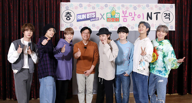 羅PD(左4)終於和BTS合體,引發海內外觀眾期待。 圖:翻攝自15夜IG 羅PD(左4)終於和BTS合體,引發海內外觀眾期待。 圖:翻攝自15夜IG