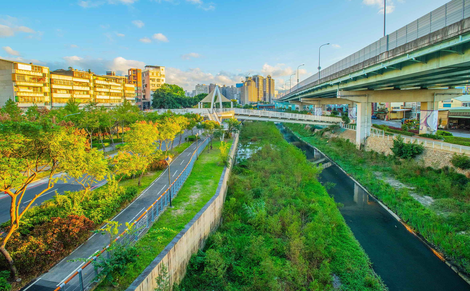 新北市水利局於96年至108年底積極辦理湳仔溝三階段整治計畫,近兩年又全面盤點、改善。 圖:新北市水利局提供 新北市水利局於96年至108年底積極辦理湳仔溝三階段整治計畫,近兩年又全面盤點、改善。 圖:新北市水利局提供