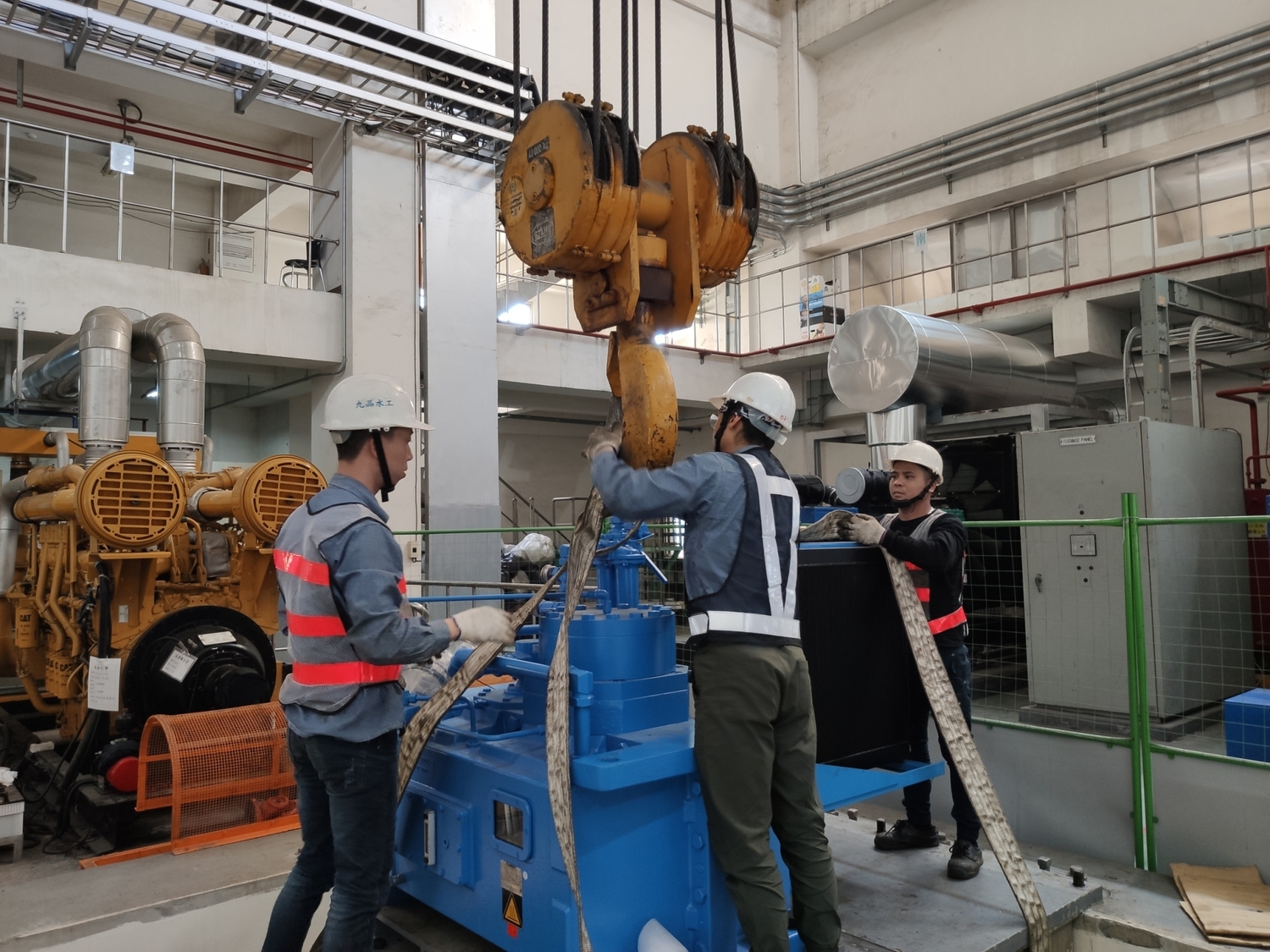 湳仔溝抽水站安裝角齒輪減速機。 圖:新北市水利局提供 湳仔溝抽水站安裝角齒輪減速機。 圖:新北市水利局提供