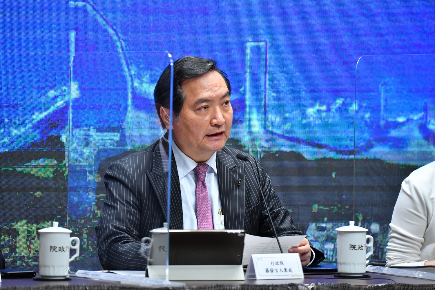 行政院政委兼發言人羅秉成。 圖:行政院提供 行政院政委兼發言人羅秉成。 圖:行政院提供