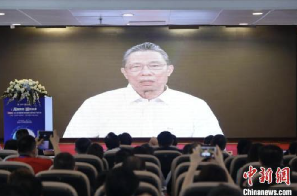 中新社昨(8)日報導,中國工程院士鍾南山線上參與「2021醫院管理與腫瘤防治系列線下討論會」。 圖:翻攝自中新網 中新社昨(8)日報導,中國工程院士鍾南山線上參與「2021醫院管理與腫瘤防治系列線下討論會」。 圖:翻攝自中新網