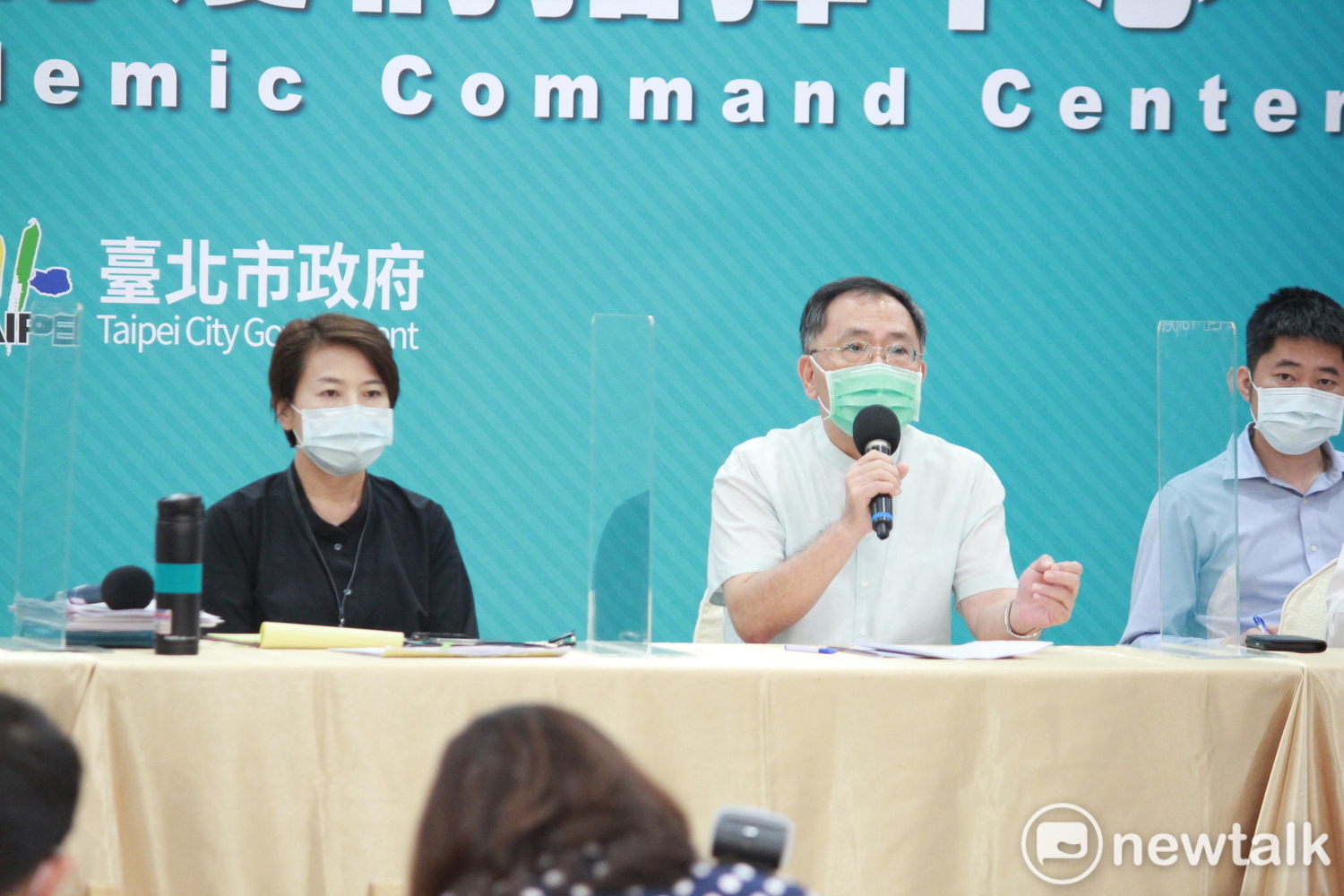 台北市副市長黃珊珊、蔡炳坤。 圖:周煊惠 / 攝 台北市副市長黃珊珊、蔡炳坤。 圖:周煊惠 / 攝