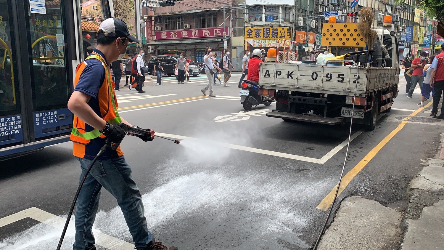 中和防疫消毒情形五 圖:新北市環保局提供。 中和防疫消毒情形五 圖:新北市環保局提供。