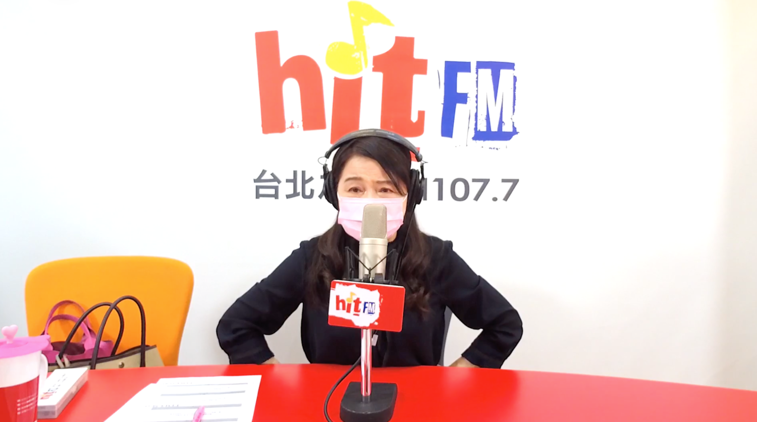 資深媒體人周玉蔻今(20)日表示,自己接獲台北之音董事長廖婉池通知,因為HitFM 聯播網節目《周玉蔻嗆新聞》經營不善,5月底後就要停播。 圖:翻攝自《周玉蔻嗆新聞》臉書直播 資深媒體人周玉蔻今(20)日表示,自己接獲台北之音董事長廖婉池通知,因為HitFM 聯播網節目《周玉蔻嗆新聞》經營不善,5月底後就要停播。 圖:翻攝自《周玉蔻嗆新聞》臉書直播