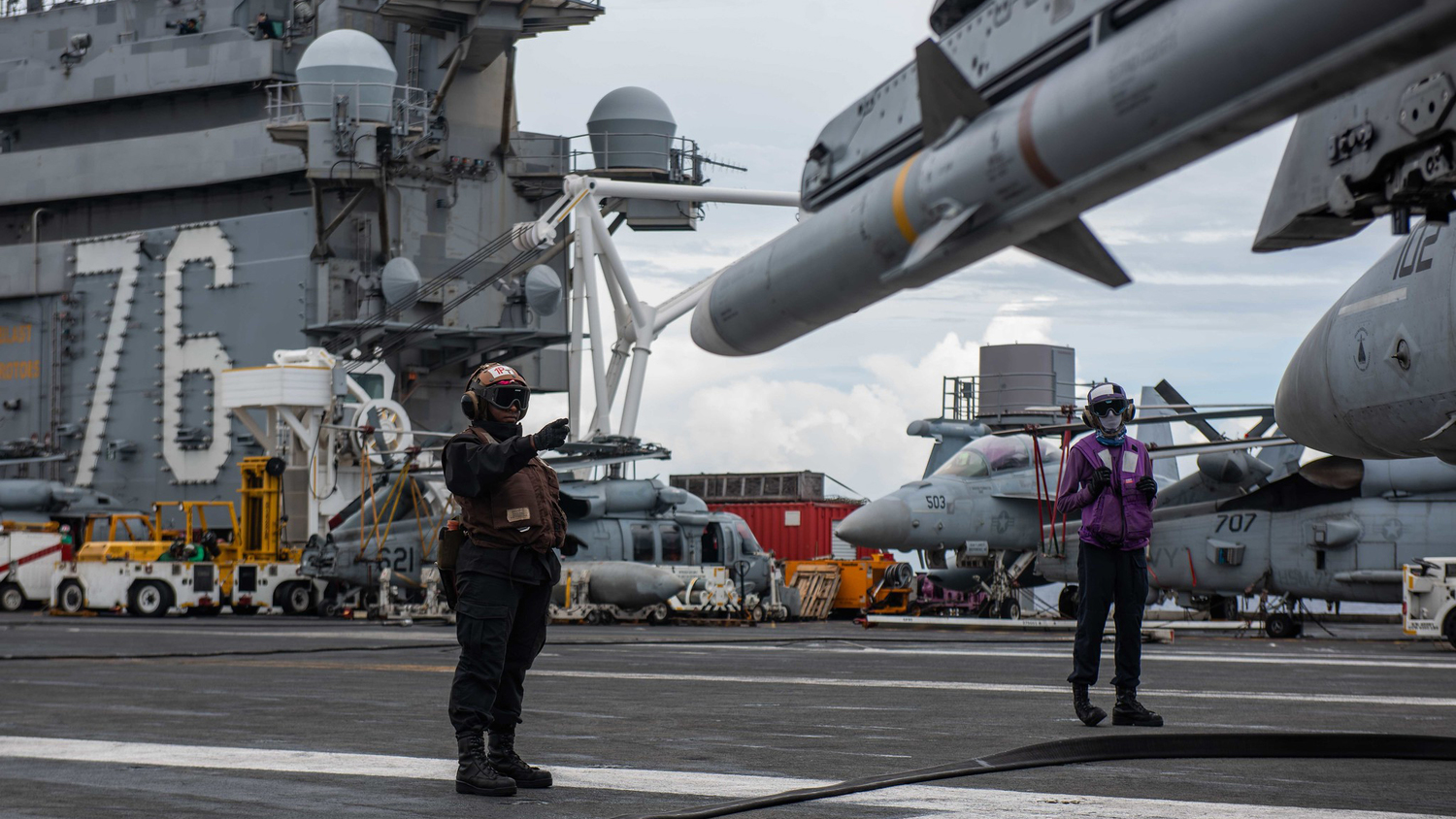 「雷根號(CVN-76)」航空母艦今年首度在南海進行演訓,第五艦載機聯隊(CVW-5)近日密集進行區域地形地貌熟悉、起降訓練。 圖:翻攝U.S. Pacific Fleet推特 「雷根號(CVN-76)」航空母艦今年首度在南海進行演訓,第五艦載機聯隊(CVW-5)近日密集進行區域地形地貌熟悉、起降訓練。 圖:翻攝U.S. Pacific Fleet推特