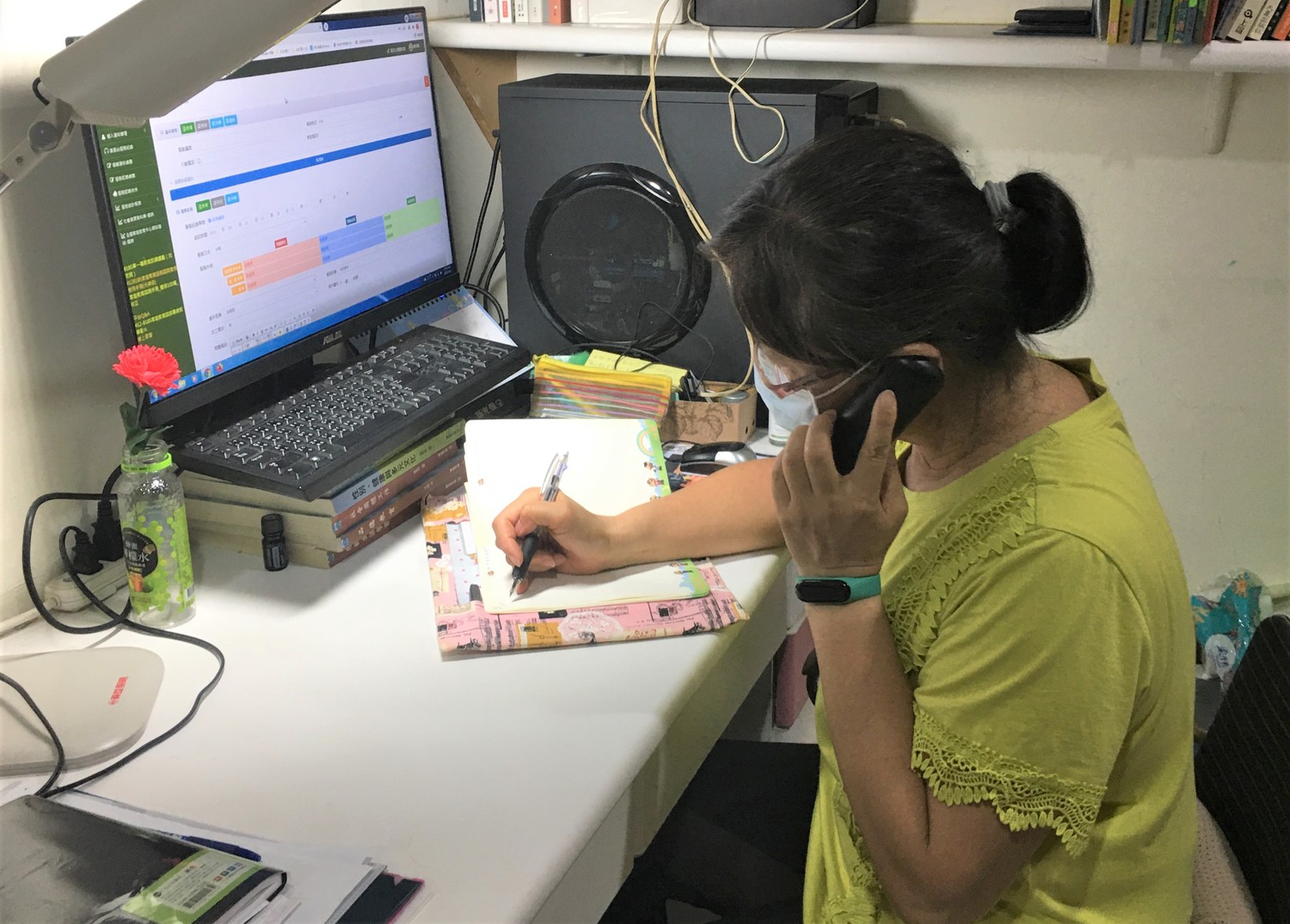 新北市專業志工皆經過培訓,為各種家庭議題提供多元諮詢服務。 圖:新北市教育局提供 新北市專業志工皆經過培訓,為各種家庭議題提供多元諮詢服務。 圖:新北市教育局提供