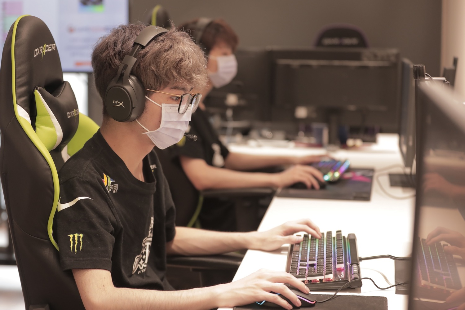 HyperX今日宣布與《英雄聯盟》職業電競戰隊勁旅J Team正式簽約合作 圖:Hyper/提供 HyperX今日宣布與《英雄聯盟》職業電競戰隊勁旅J Team正式簽約合作 圖:Hyper/提供
