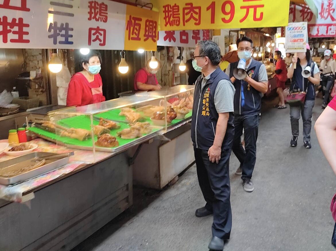 中市府加強稽查市場防疫。 圖:台中市政府/提供 中市府加強稽查市場防疫。 圖:台中市政府/提供