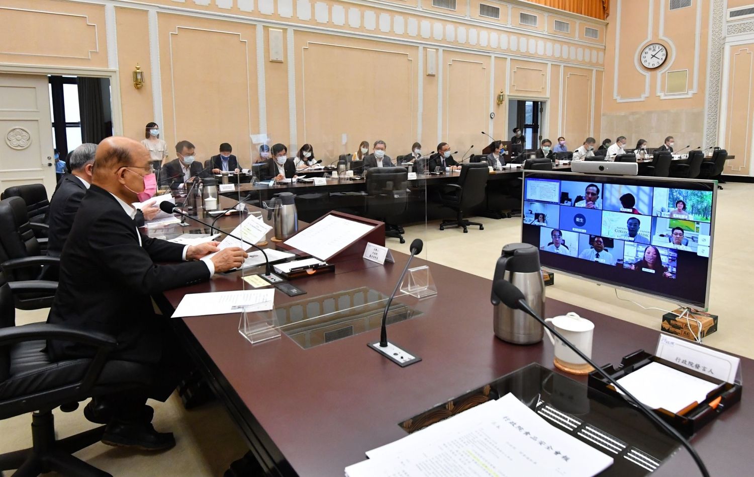 蘇貞昌7日主持「食安會報」視訊會議。 圖:行政院提供 蘇貞昌7日主持「食安會報」視訊會議。 圖:行政院提供