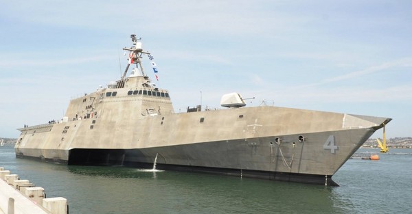 美軍「獨立級」濱海戰鬥艦科羅納多號(LCS-4)。 圖:翻攝U.S. Navy臉書粉專 美軍「獨立級」濱海戰鬥艦科羅納多號(LCS-4)。 圖:翻攝U.S. Navy臉書粉專