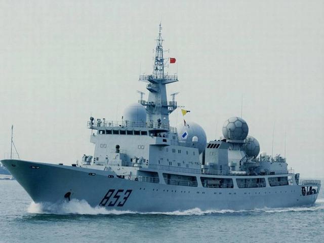 今年7月美澳美澳「護身軍刀」(Talisman Sabre)聯合演習期間,傳解放軍815型電子偵察艦「天王星號(853)」負責監控。 圖:翻攝陸網每日頭條 今年7月美澳美澳「護身軍刀」(Talisman Sabre)聯合演習期間,傳解放軍815型電子偵察艦「天王星號(853)」負責監控。 圖:翻攝陸網每日頭條