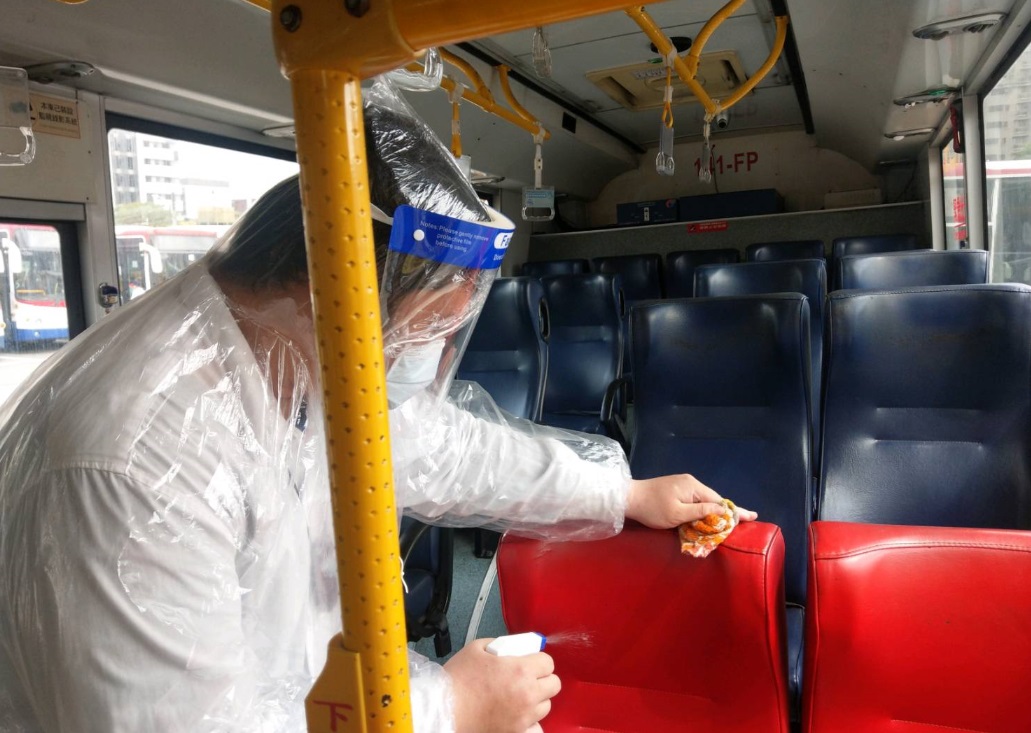 場站、車輛全面加強清消 圖:新北市交通局提供 場站、車輛全面加強清消 圖:新北市交通局提供