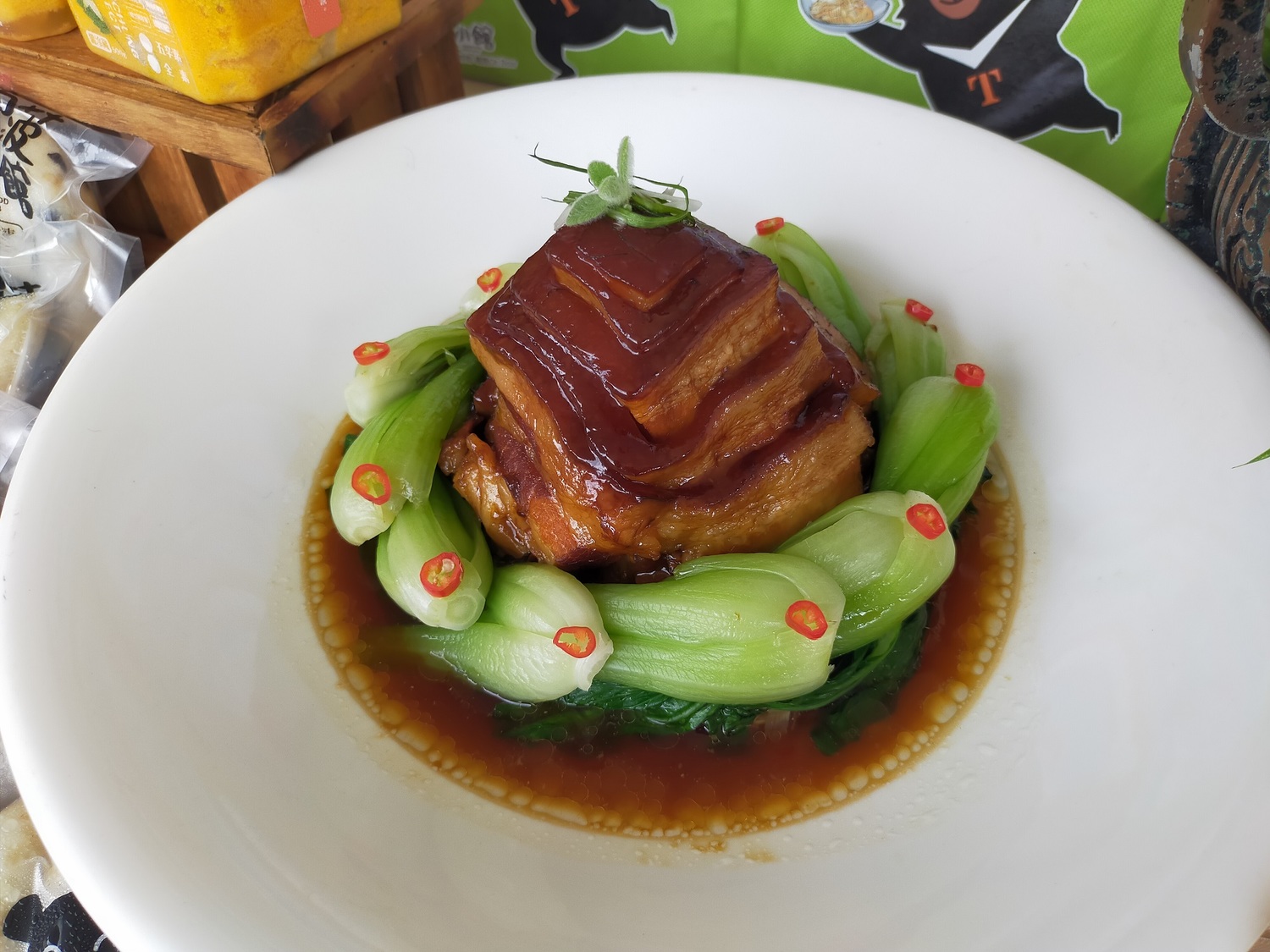 寧菠小館的東坡肉。 唐復年/攝 寧菠小館的東坡肉。 唐復年/攝