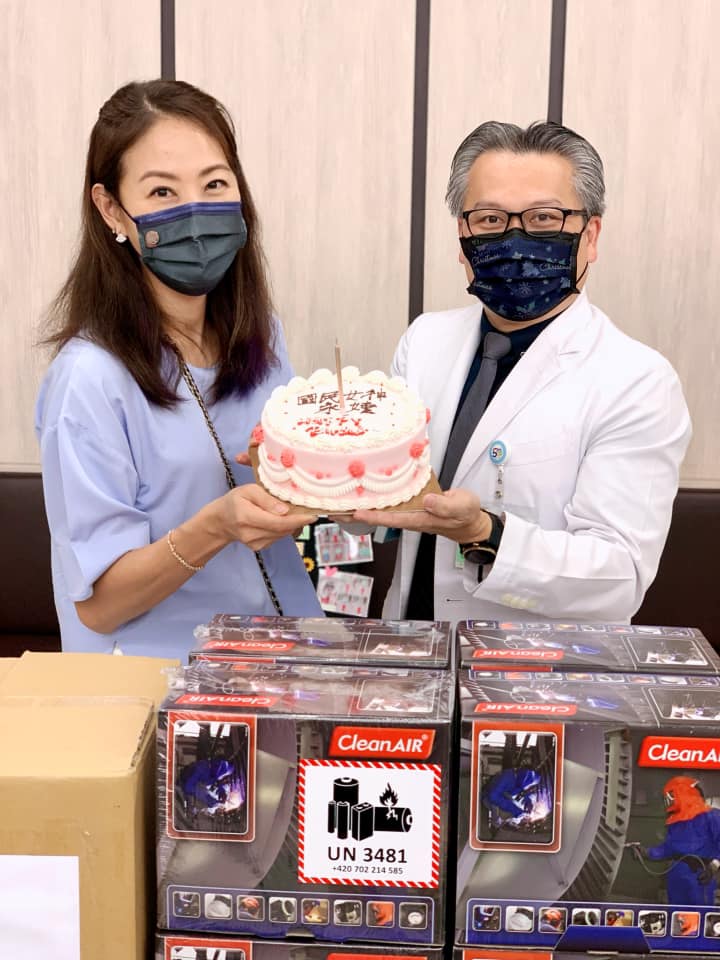 台南奇美醫院為賈永婕提前慶祝生日 圖:取自陳志金臉書 台南奇美醫院為賈永婕提前慶祝生日 圖:取自陳志金臉書