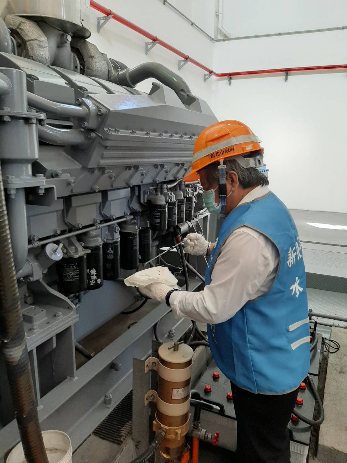抽水機組檢查 圖:新北市水利局提供 抽水機組檢查 圖:新北市水利局提供