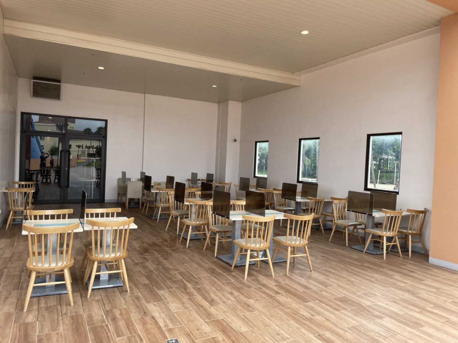 麗寶Outlet Mall表示,全館餐飲將遵照CDC、台中市政府的開放餐飲內用管理措施落實執行。 麗寶Outlet Mall/提供 麗寶Outlet Mall表示,全館餐飲將遵照CDC、台中市政府的開放餐飲內用管理措施落實執行。 麗寶Outlet Mall/提供