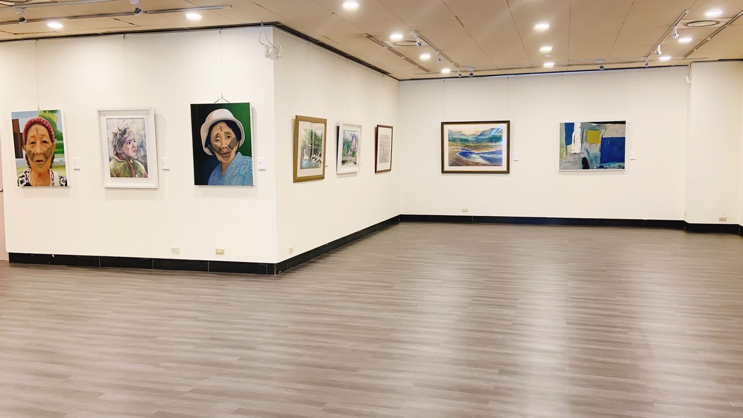 平安美好-新北市現代藝術協會2021會員聯展展出作品 圖:新北市文化局提供 平安美好-新北市現代藝術協會2021會員聯展展出作品 圖:新北市文化局提供