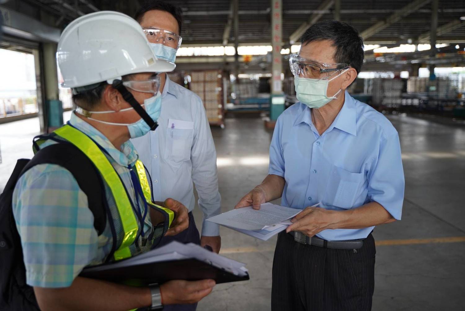 高市勞工局持續嚴格執行工安檢查。 圖:高雄市政府提供 高市勞工局持續嚴格執行工安檢查。 圖:高雄市政府提供