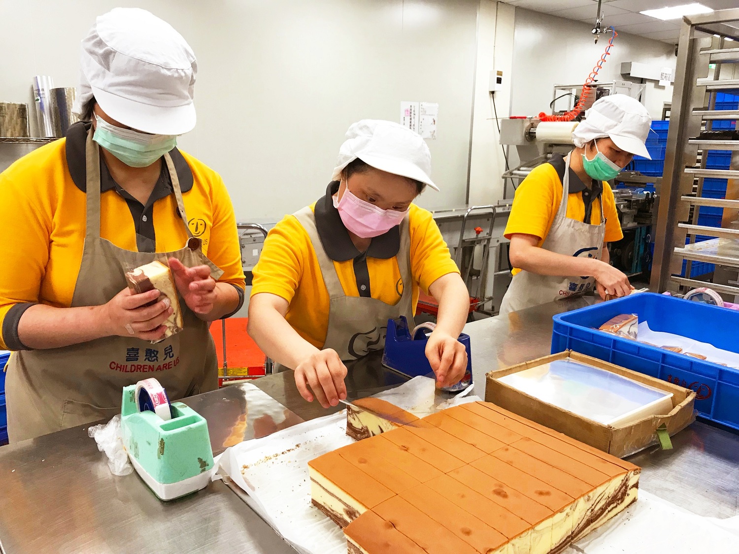 新北市目前有27家庇護工場,協助超過500位身心障礙者就業。 圖:新北市勞工局提供 新北市目前有27家庇護工場,協助超過500位身心障礙者就業。 圖:新北市勞工局提供
