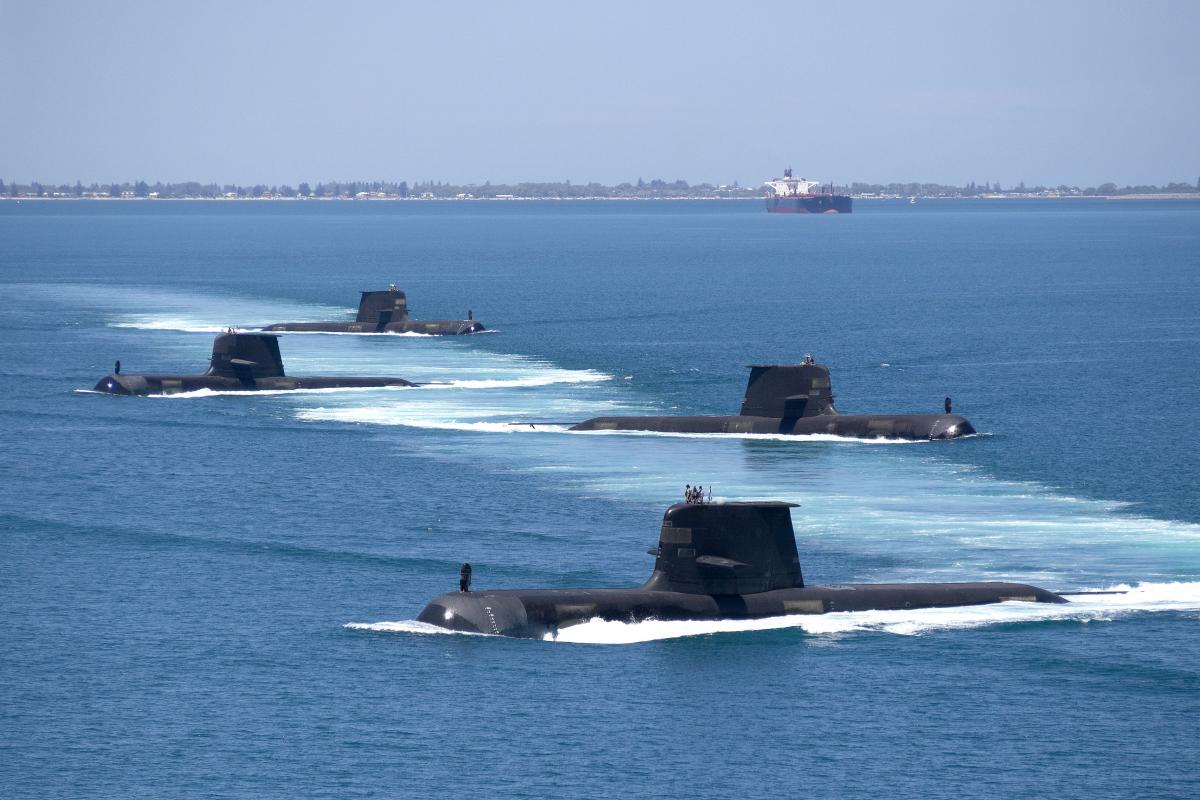 美澳潛艦進行擾亂戰術行動,罕見4艘同框並列。 圖:翻攝 Talisman Sabre推特 美澳潛艦進行擾亂戰術行動,罕見4艘同框並列。 圖:翻攝 Talisman Sabre推特