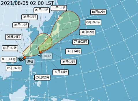 包括輕度颱風「盧碧」以及在琉球海面的熱帶性低氣壓TD12,都不會直撲台灣。 圖:中央氣象局/提供 包括輕度颱風「盧碧」以及在琉球海面的熱帶性低氣壓TD12,都不會直撲台灣。 圖:中央氣象局/提供