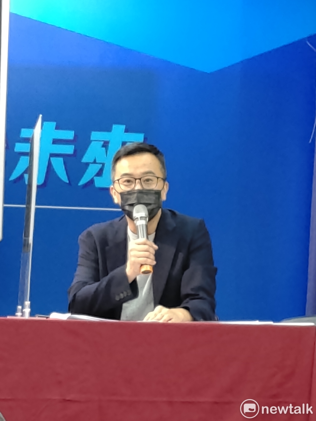 國民黨文傳會副主委黃子哲,質疑ACIP委員擔任高端門神。 圖:黃建豪/攝 國民黨文傳會副主委黃子哲,質疑ACIP委員擔任高端門神。 圖:黃建豪/攝