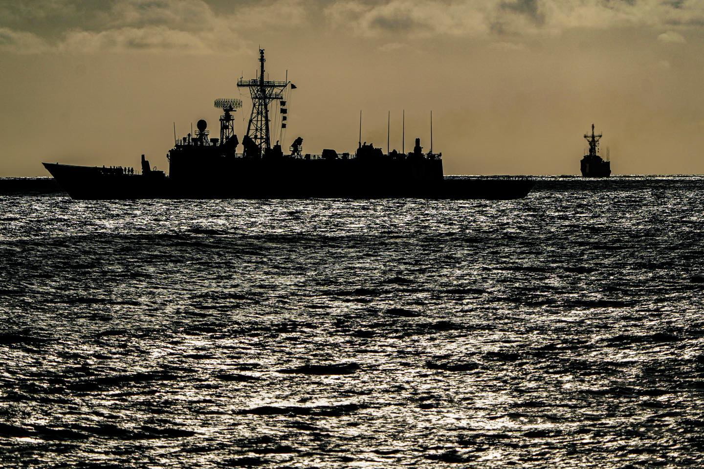 艦艇編隊遂行作戰任務。 圖:翻攝中華民國海軍臉書 艦艇編隊遂行作戰任務。 圖:翻攝中華民國海軍臉書