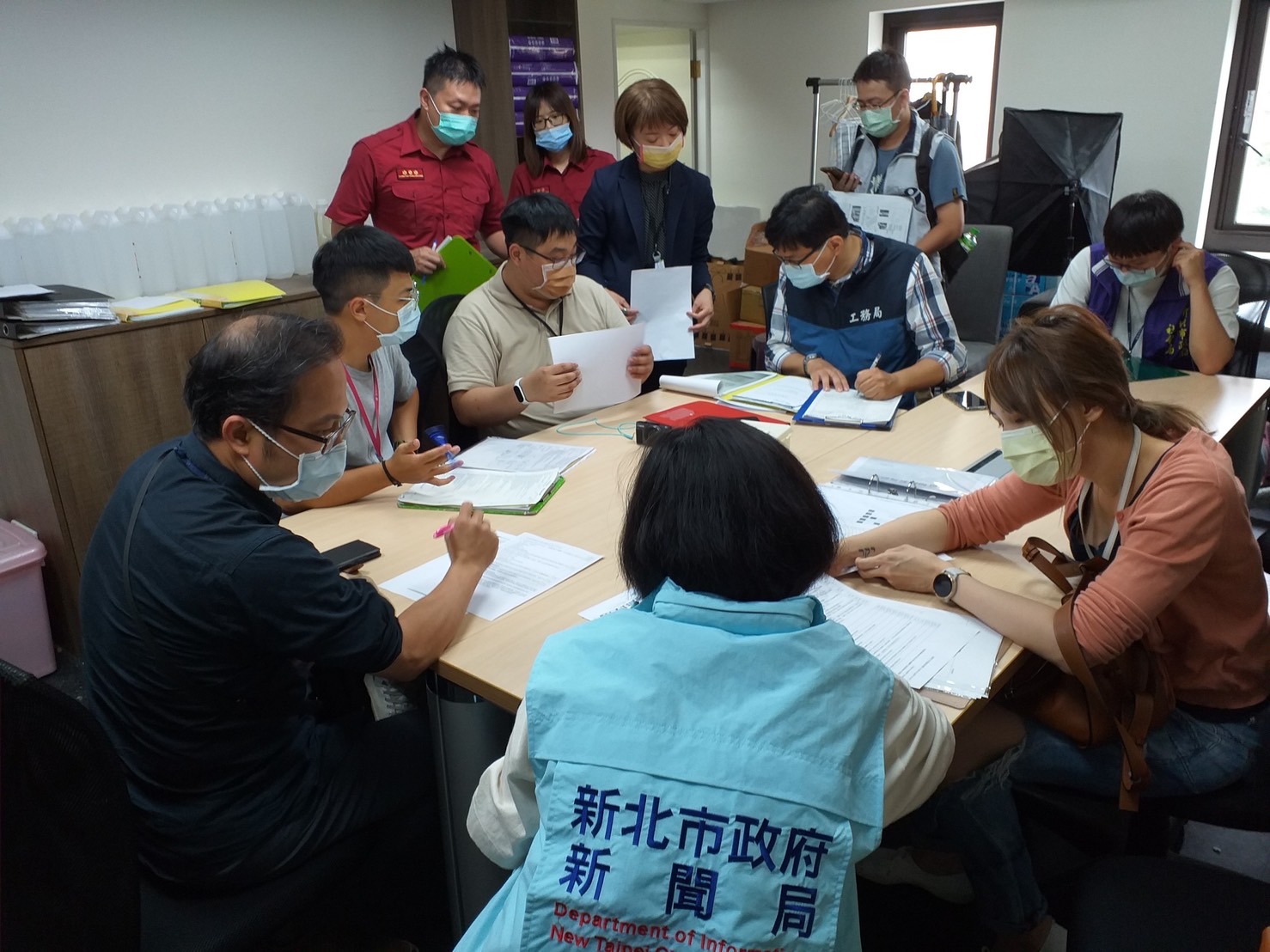新北市新聞局執行電影院聯合稽查。 圖:新北市新聞局提供 新北市新聞局執行電影院聯合稽查。 圖:新北市新聞局提供