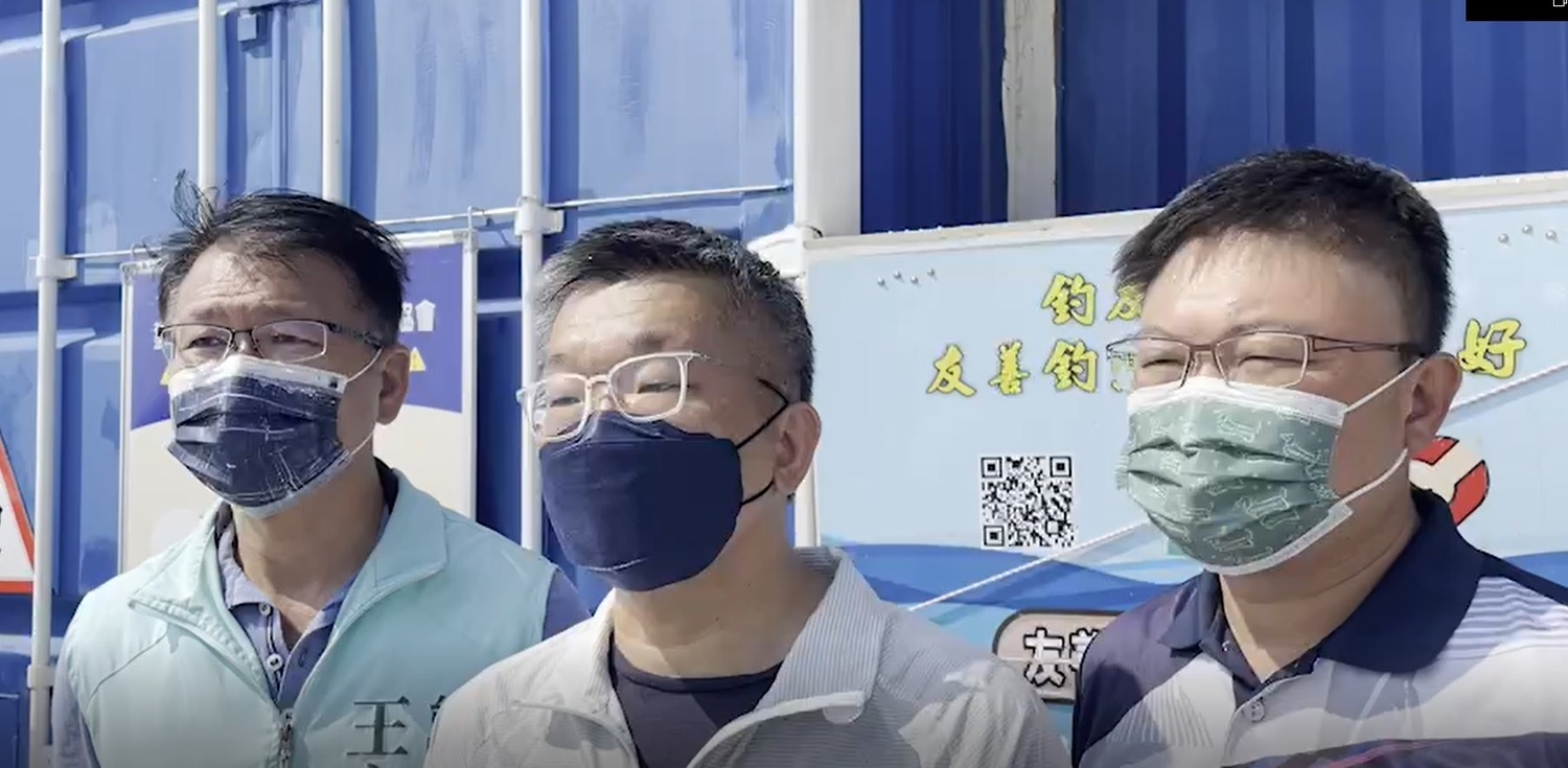 立法院副院長蔡其昌(中)說,國民黨傾一黨力量欺負陳柏惟,不是台灣人該有的厚道。 圖:蔡其昌辦公室/提供 立法院副院長蔡其昌(中)說,國民黨傾一黨力量欺負陳柏惟,不是台灣人該有的厚道。 圖:蔡其昌辦公室/提供