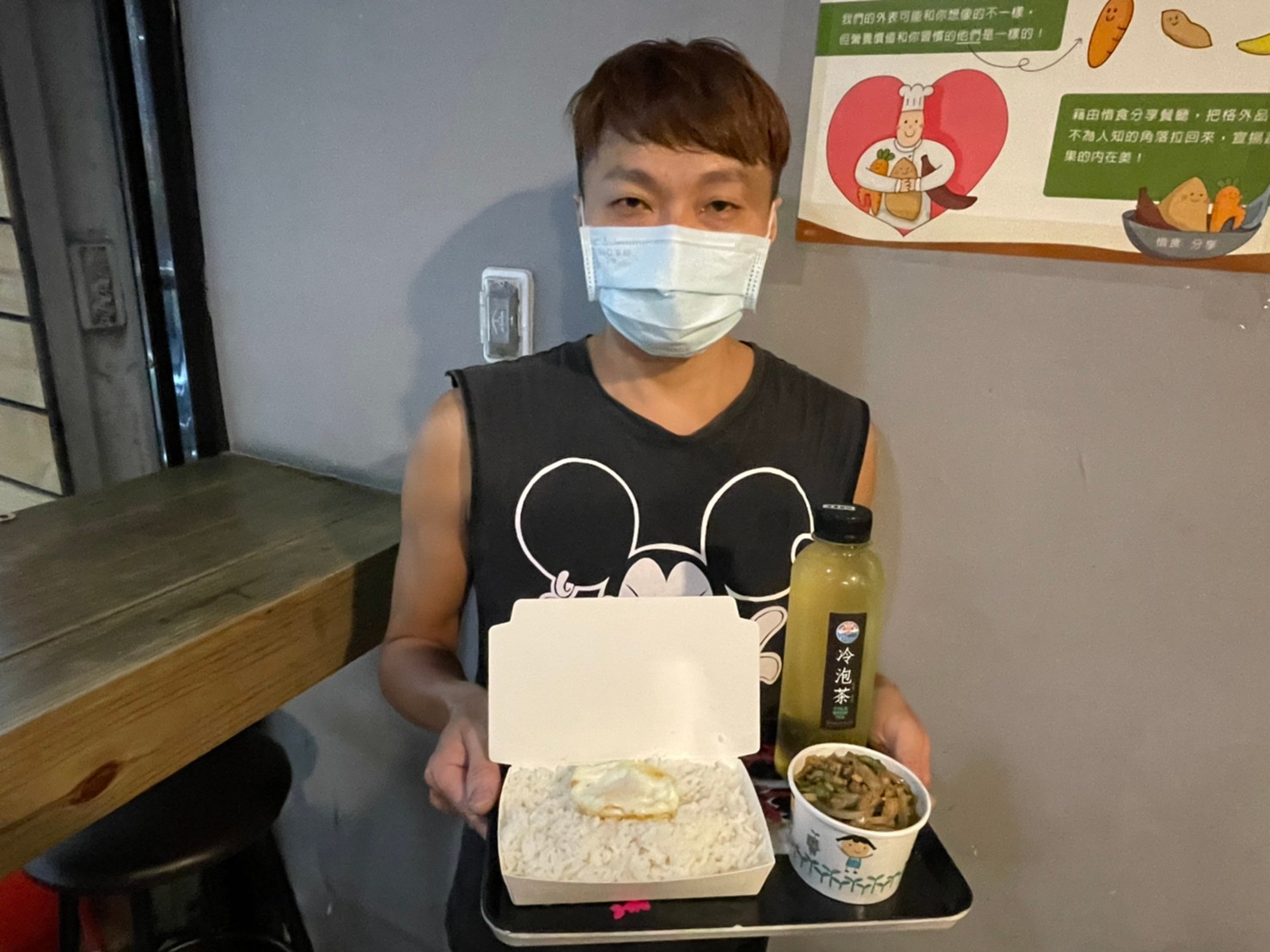 有需要的民眾都歡迎索取愛心待用餐。 圖:新北市農業局提供 有需要的民眾都歡迎索取愛心待用餐。 圖:新北市農業局提供