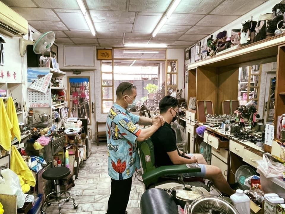 台南不分男女都將洗頭視為生活的一部份。 圖:台南觀旅局/提供 台南不分男女都將洗頭視為生活的一部份。 圖:台南觀旅局/提供