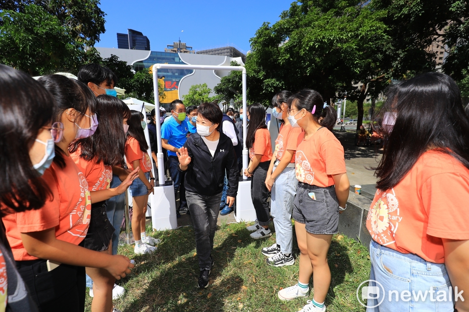 台中市長盧秀燕到場受到熱烈歡迎。 唐復年/攝 台中市長盧秀燕到場受到熱烈歡迎。 唐復年/攝
