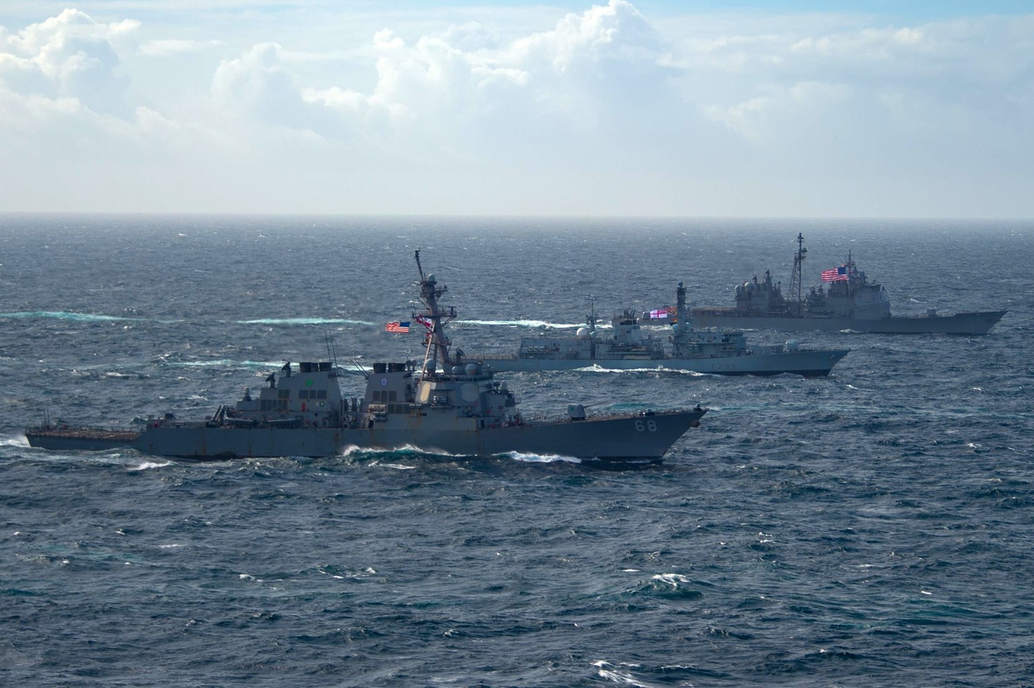 英美日澳4國海軍在印度洋進行「MPX2021」操演,巡防艦、護衛艦編隊同行。 圖:翻攝 U.S. Pacific Fleet推特 英美日澳4國海軍在印度洋進行「MPX2021」操演,巡防艦、護衛艦編隊同行。 圖:翻攝 U.S. Pacific Fleet推特