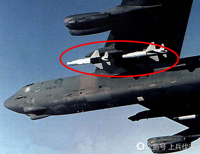 美國B-52轟炸機攜帶核彈頭 圖 : 翻攝自企鵝號 / 上兵伐謀 美國B-52轟炸機攜帶核彈頭 圖 : 翻攝自企鵝號 / 上兵伐謀