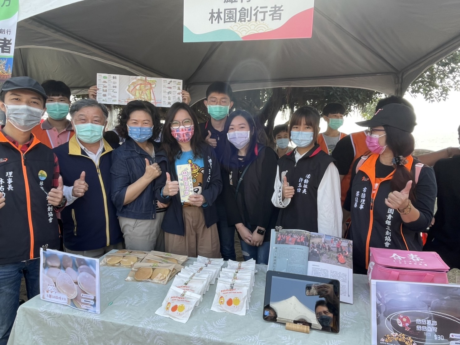 配合廣場啟用儀式舉辦新春市集。 圖:高雄市觀光局提供 配合廣場啟用儀式舉辦新春市集。 圖:高雄市觀光局提供