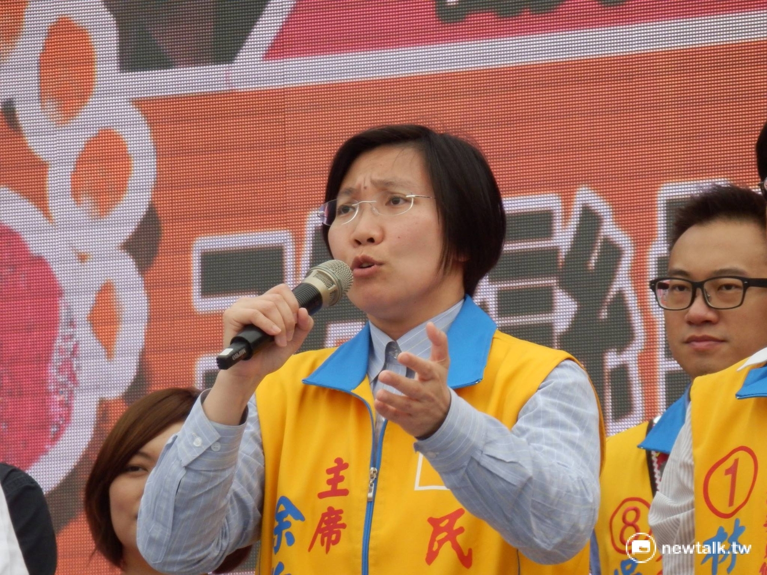 親民黨副總統候選人徐欣瑩呼籲,1月16投票終結藍綠惡鬥。 圖:符芳碩/攝 親民黨副總統候選人徐欣瑩呼籲,1月16投票終結藍綠惡鬥。 圖:符芳碩/攝