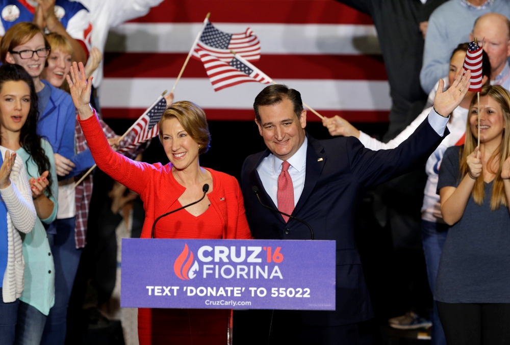 美國共和黨總統參選人克魯茲(Ted Cruz)27日晚間正式宣布,若他在7月的共和黨總統初選中出線,將提名前惠普電腦(HP)總裁兼執行長卡莉‧費奧莉娜 (Carly Fiorina)為副手。 圖:達志影像/美聯社 美國共和黨總統參選人克魯茲(Ted Cruz)27日晚間正式宣布,若他在7月的共和黨總統初選中出線,將提名前惠普電腦(HP)總裁兼執行長卡莉‧費奧莉娜 (Carly Fiorina)為副手。 圖:達志影像/美聯社
