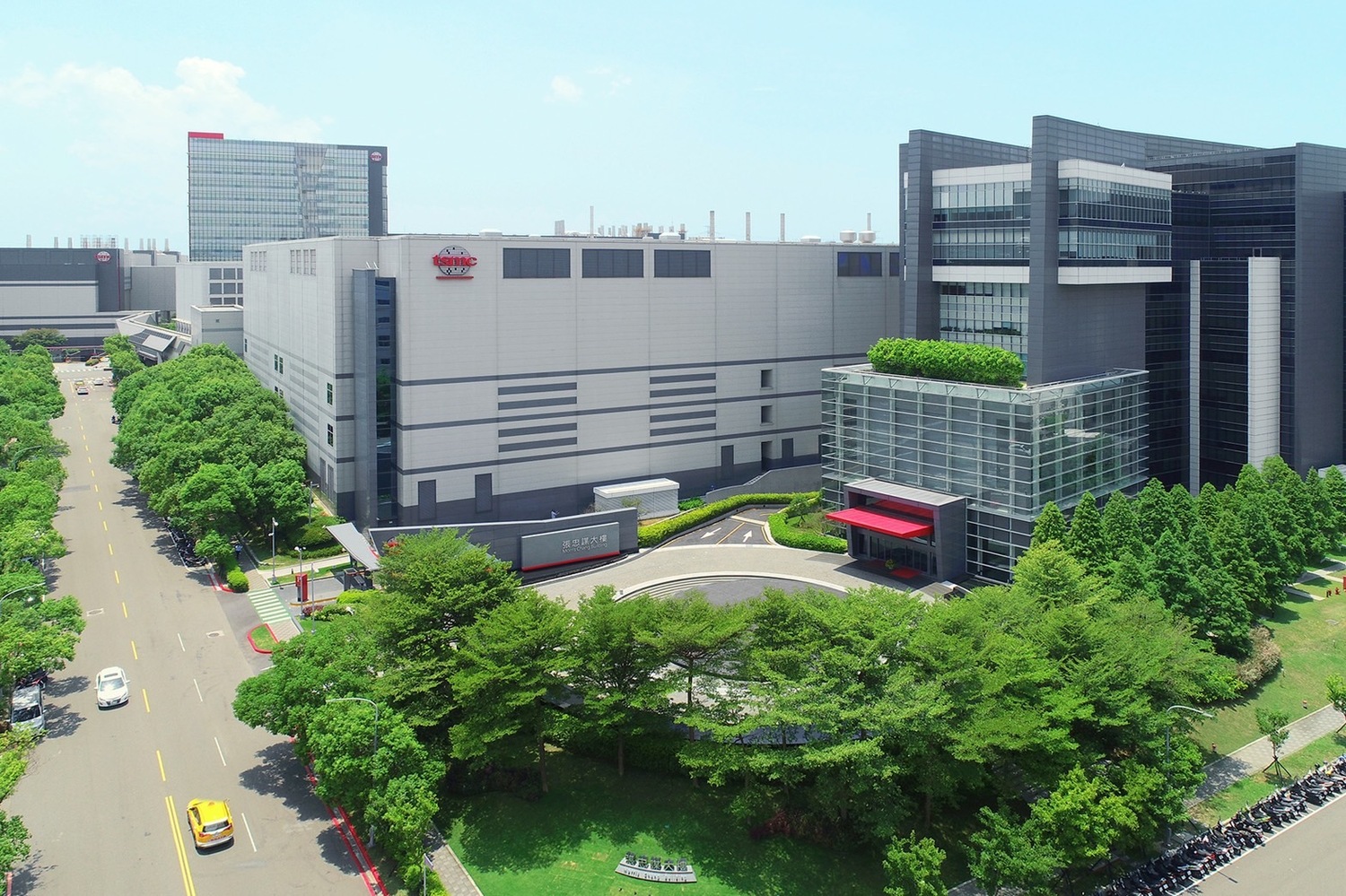 圖為新竹台積電總部、晶圓十二A廠。 圖:擷取自台積電官網(資料照) 圖為新竹台積電總部、晶圓十二A廠。 圖:擷取自台積電官網(資料照)