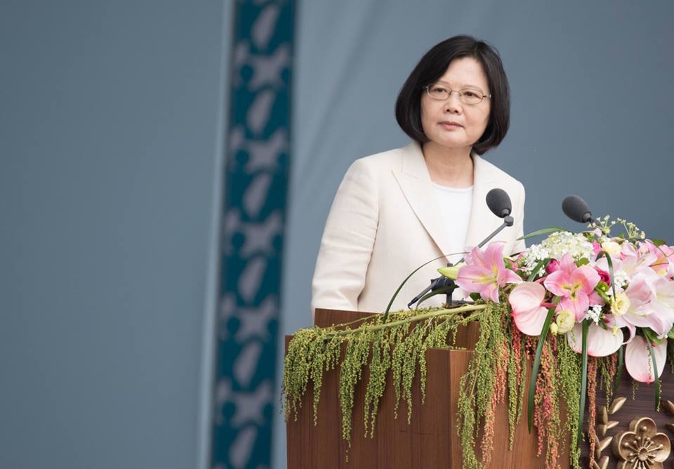 蔡英文總統去年520就職時發表演說,風光上任。 蔡英文總統去年520就職時發表演說,風光上任。