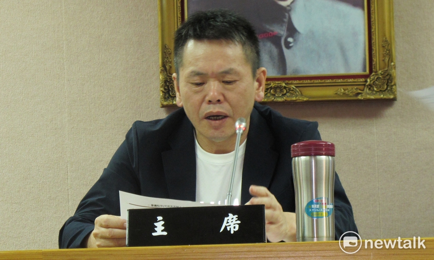 日前國民黨曾表示將針對《公務人員退休資遣撫卹法》提出釋憲,今天親民黨回應說要再就「細部內容」才決定是否共同連署,國民黨首席副書記長林為洲回應說,尊重其他政黨的釋憲內容。 圖:林朝億/攝 日前國民黨曾表示將針對《公務人員退休資遣撫卹法》提出釋憲,今天親民黨回應說要再就「細部內容」才決定是否共同連署,國民黨首席副書記長林為洲回應說,尊重其他政黨的釋憲內容。 圖:林朝億/攝