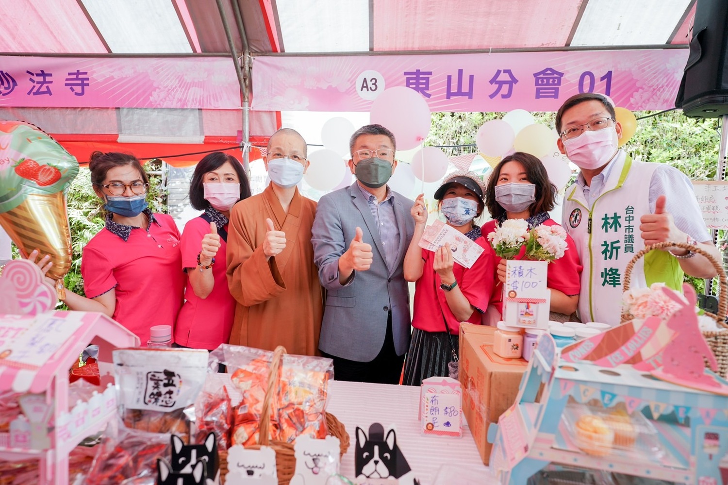 蔡其昌出席惠中寺佛誕節暨孝親報恩活動。 蔡其昌辦公室/提供 蔡其昌出席惠中寺佛誕節暨孝親報恩活動。 蔡其昌辦公室/提供