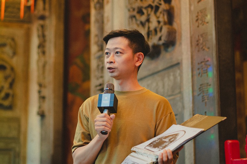 《新莊騷》創辦人梁勝欽,將以走讀方式帶領民眾巡走新莊丹鳳地區的文化記憶與創作。 圖:新北市文化局提供 《新莊騷》創辦人梁勝欽,將以走讀方式帶領民眾巡走新莊丹鳳地區的文化記憶與創作。 圖:新北市文化局提供