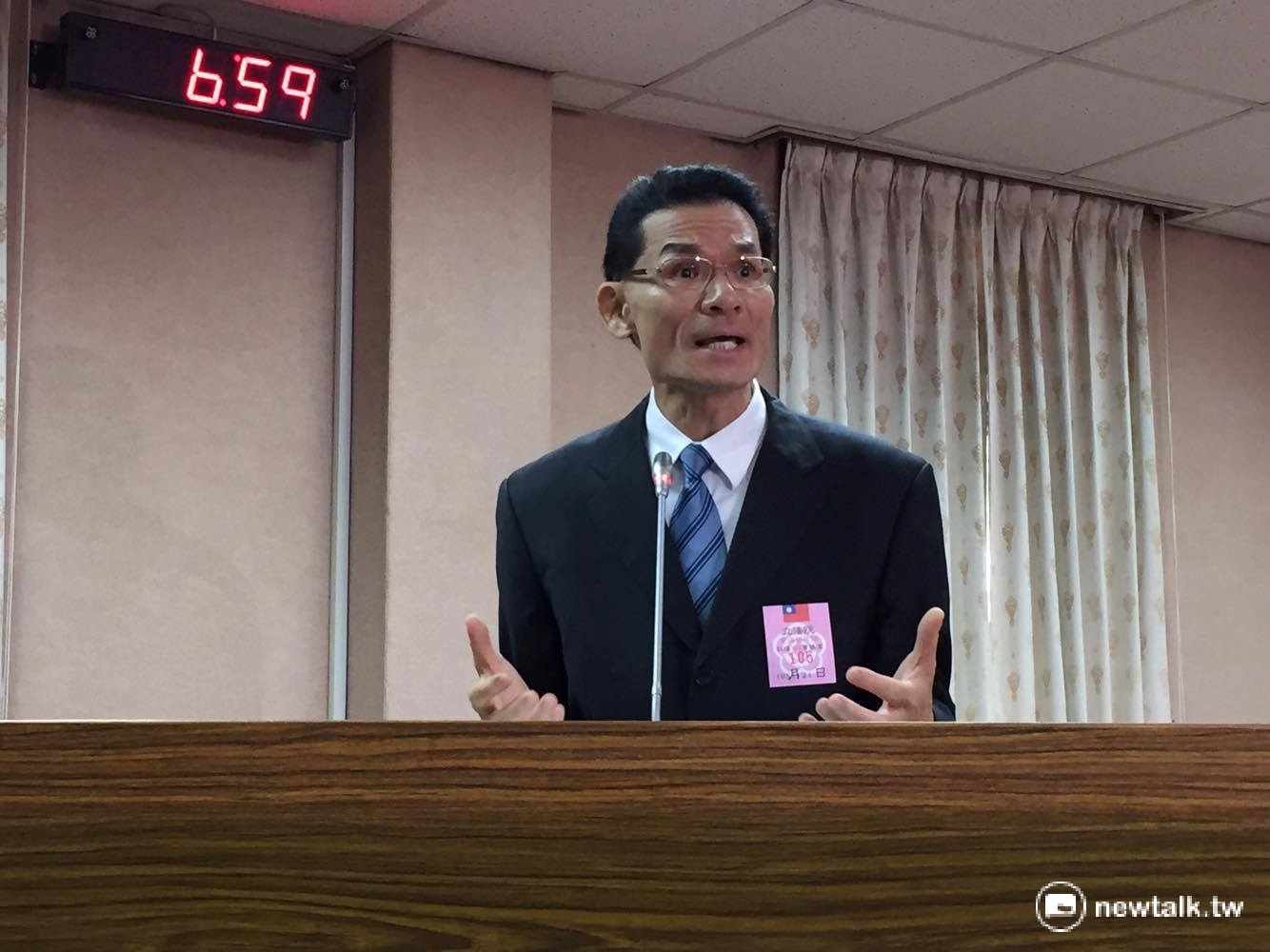 針對反同婚的護家盟秘書長張守一遭媒體爆料過去曾爆發婚外情醜聞。 針對反同婚的護家盟秘書長張守一遭媒體爆料過去曾爆發婚外情醜聞。