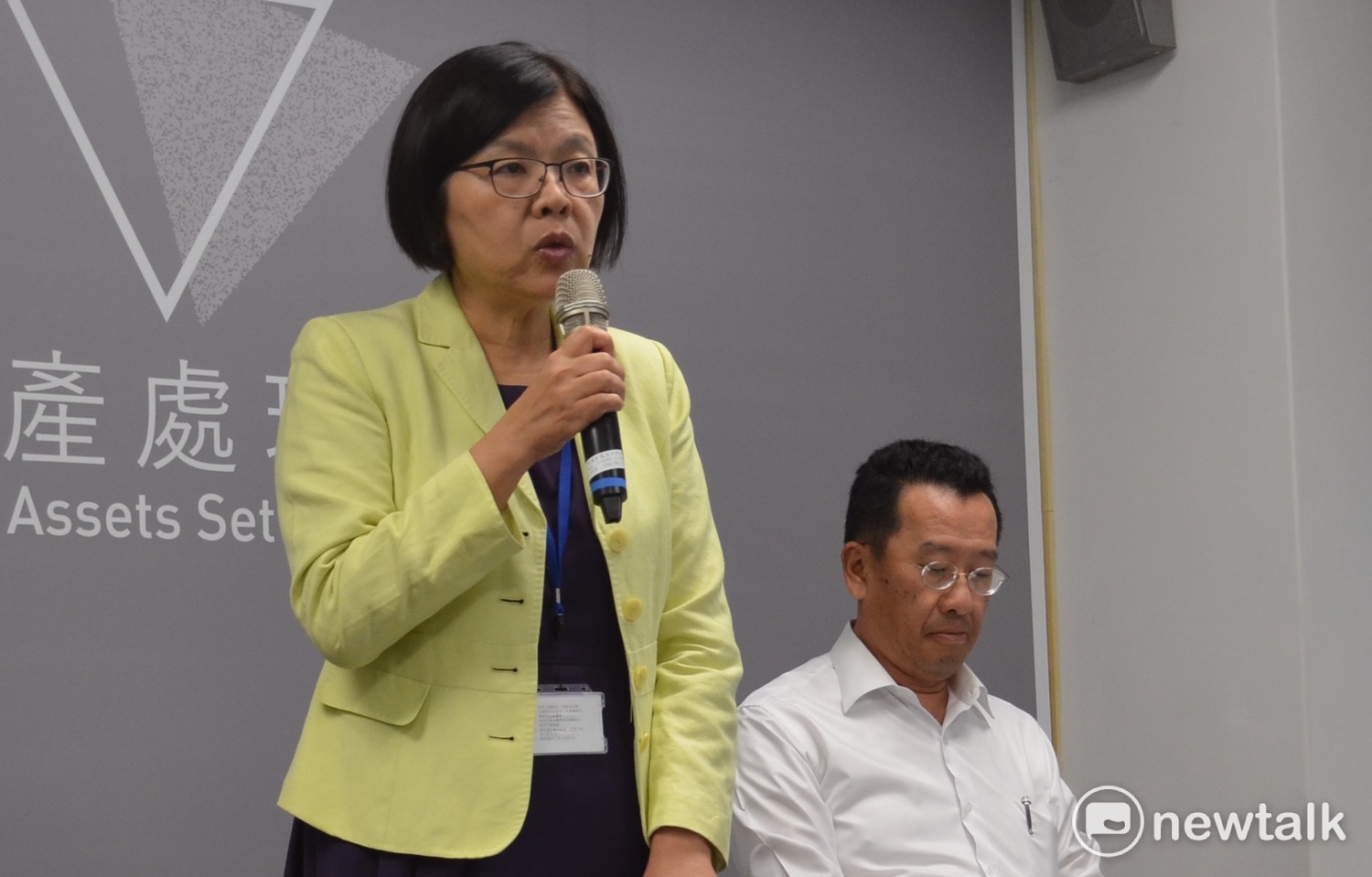 黨產會發言人施錦芳表示,若國民黨拒繳「轉帳撥用」國產的8.6億元,會將此案移交法務部行政執行署執行。 黨產會發言人施錦芳表示,若國民黨拒繳「轉帳撥用」國產的8.6億元,會將此案移交法務部行政執行署執行。