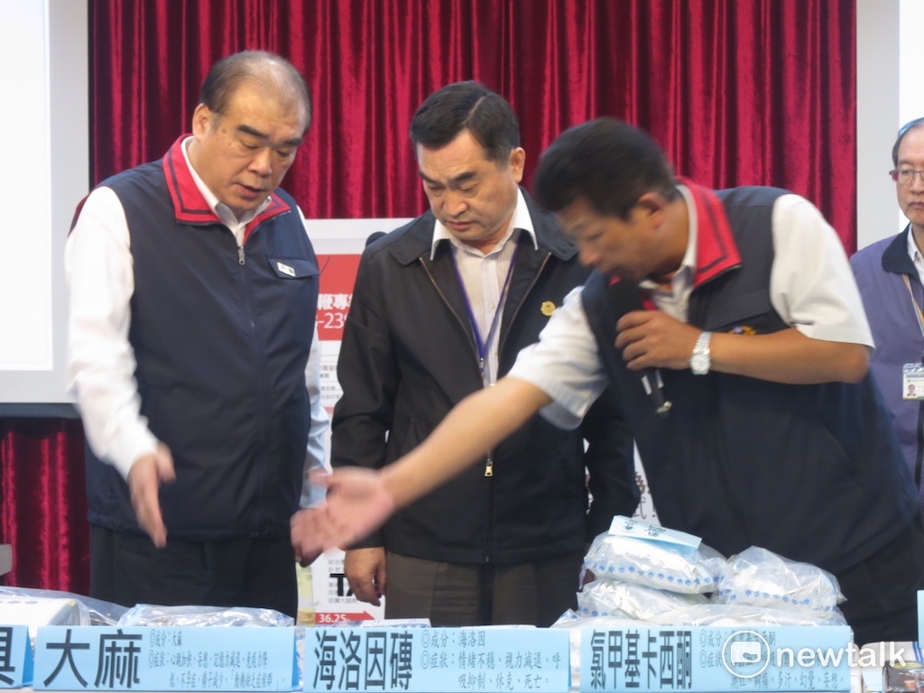 台北市長柯文哲今(21)日臨時缺席台北市警察局長交接典禮。 台北市長柯文哲今(21)日臨時缺席台北市警察局長交接典禮。